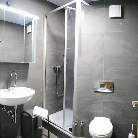 Aparthotel Appartmenthaus Thermenhof 2*